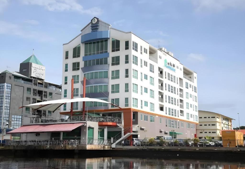 プラザ ステラ ビル ホテル Kuala Belait エクステリア 写真